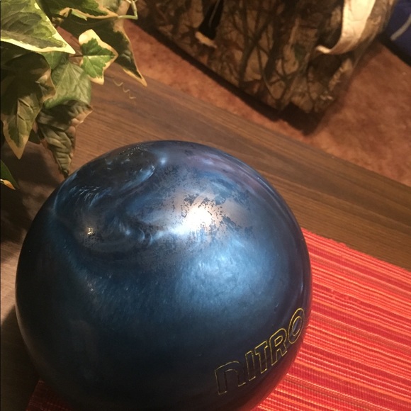 Ebonite Nitro Bowling Ball - Picture 5 of 5